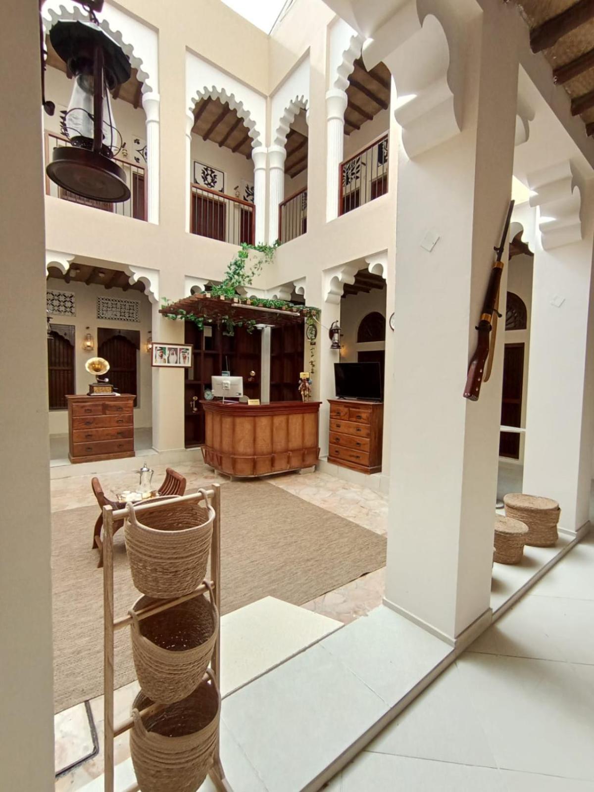 Hyba Heritage Hotel Dubai Luaran gambar