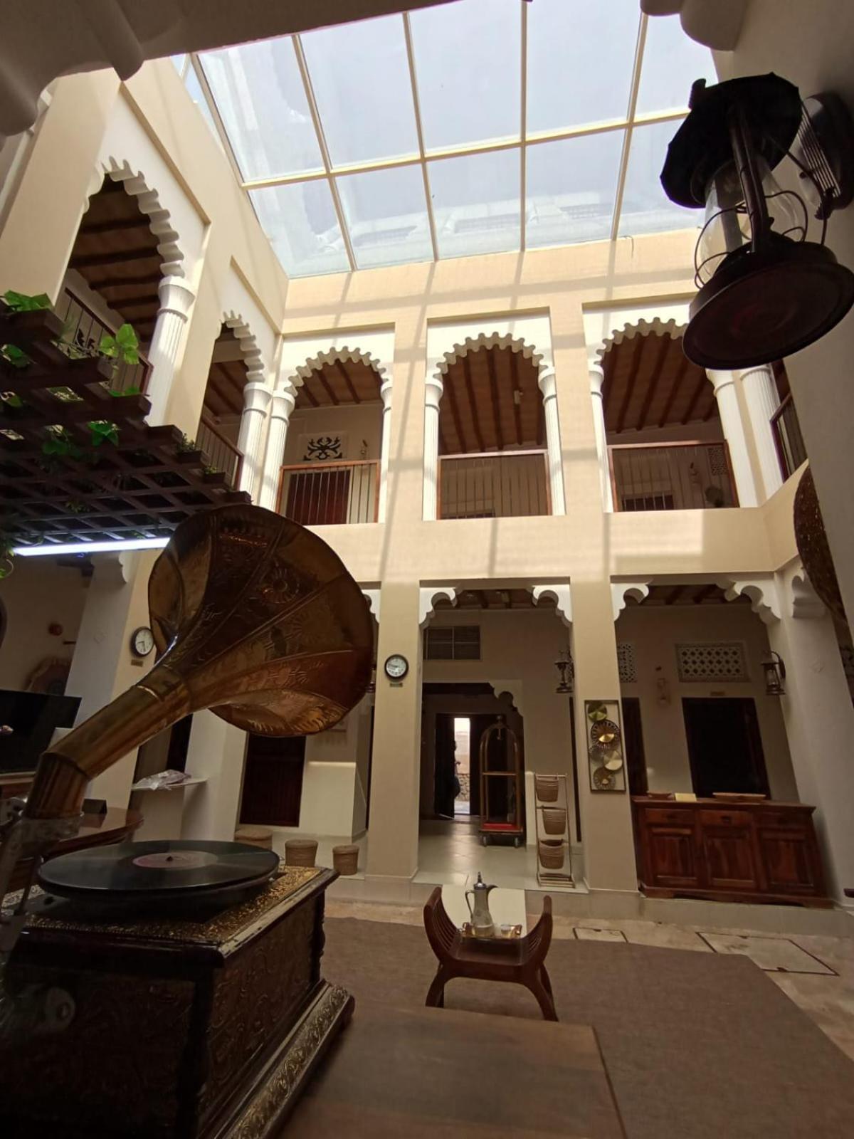 Hyba Heritage Hotel Dubai Luaran gambar