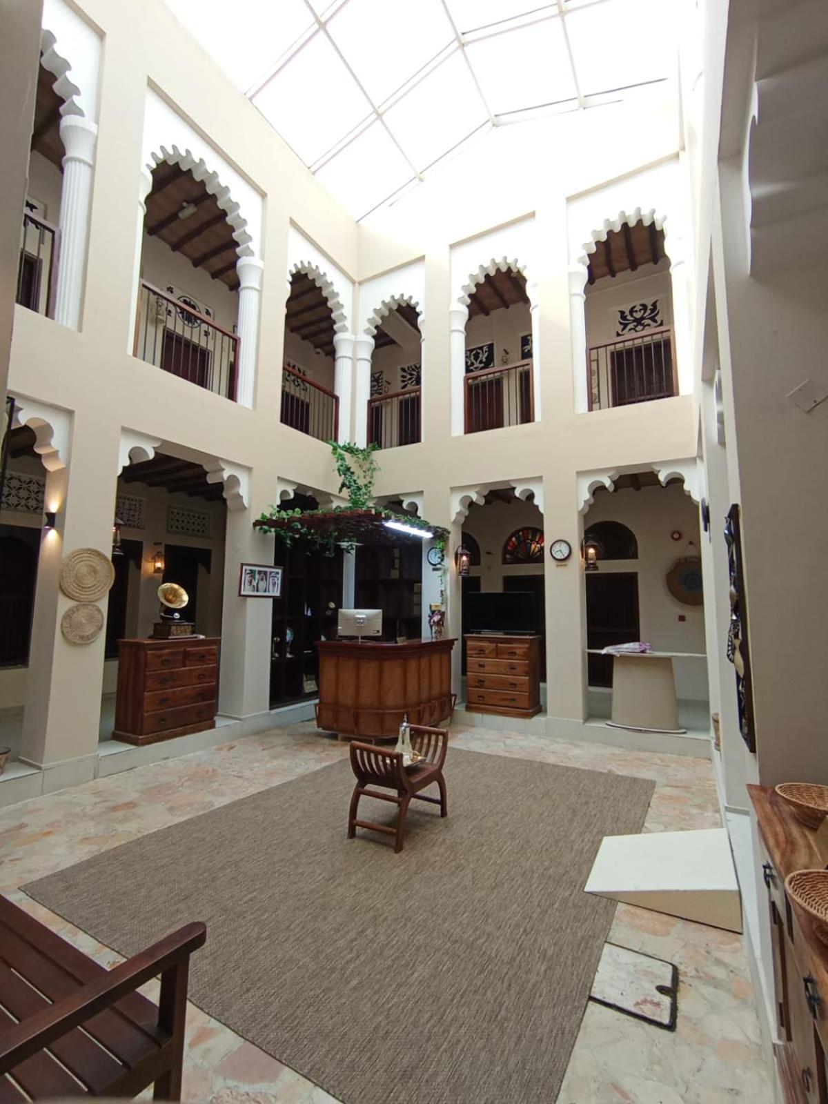 Hyba Heritage Hotel Dubai Luaran gambar